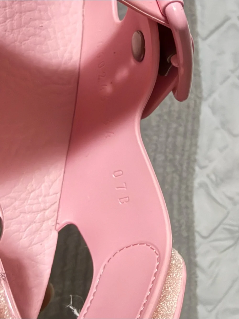 Gucci Kids Pink Double-Buckle Sandals with Back Strap
